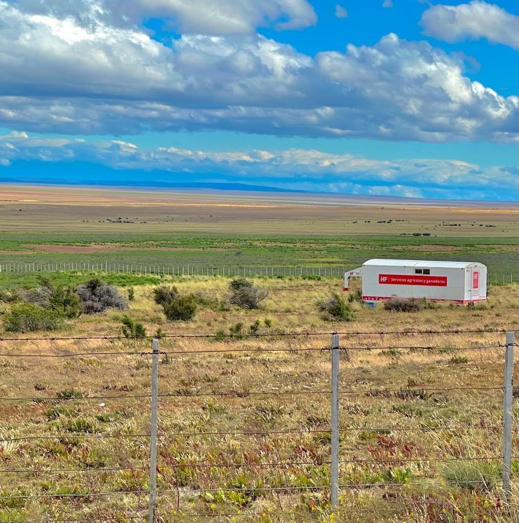 Carro HF — Vista en el campo patagónico