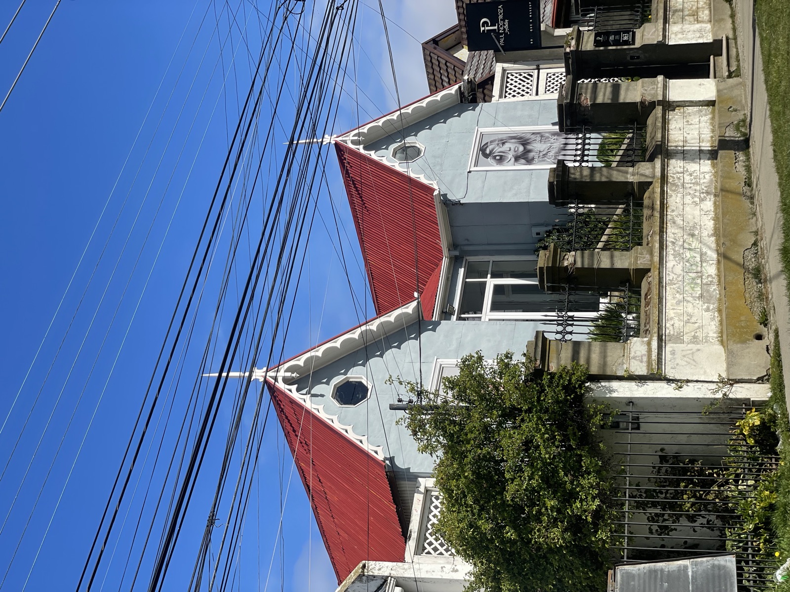 Casa gótica azul